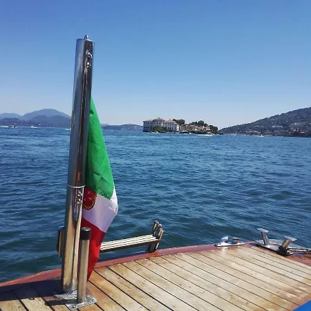 Casa Bellavista - Maggiore View And Garden 펜션